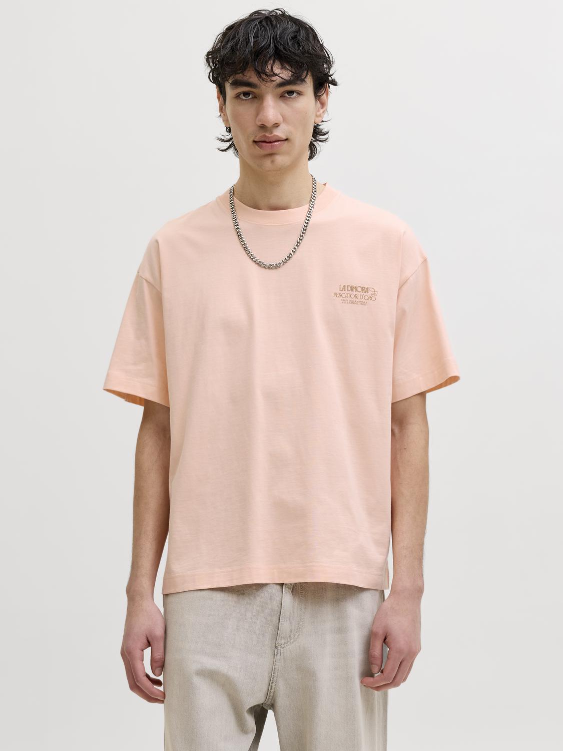 model_shot-front